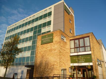 The Golden Acorn Wetherspoon Glenrothes Exterior foto